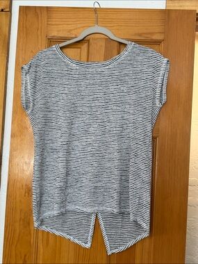 Athleta Tie Back Muscle Shirt